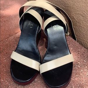 Gucci burgundy & tan wedges